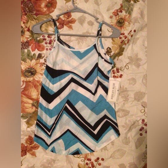 WOMENS SMALL FLOWY TANk TOP NWT - Picture 4 of 4